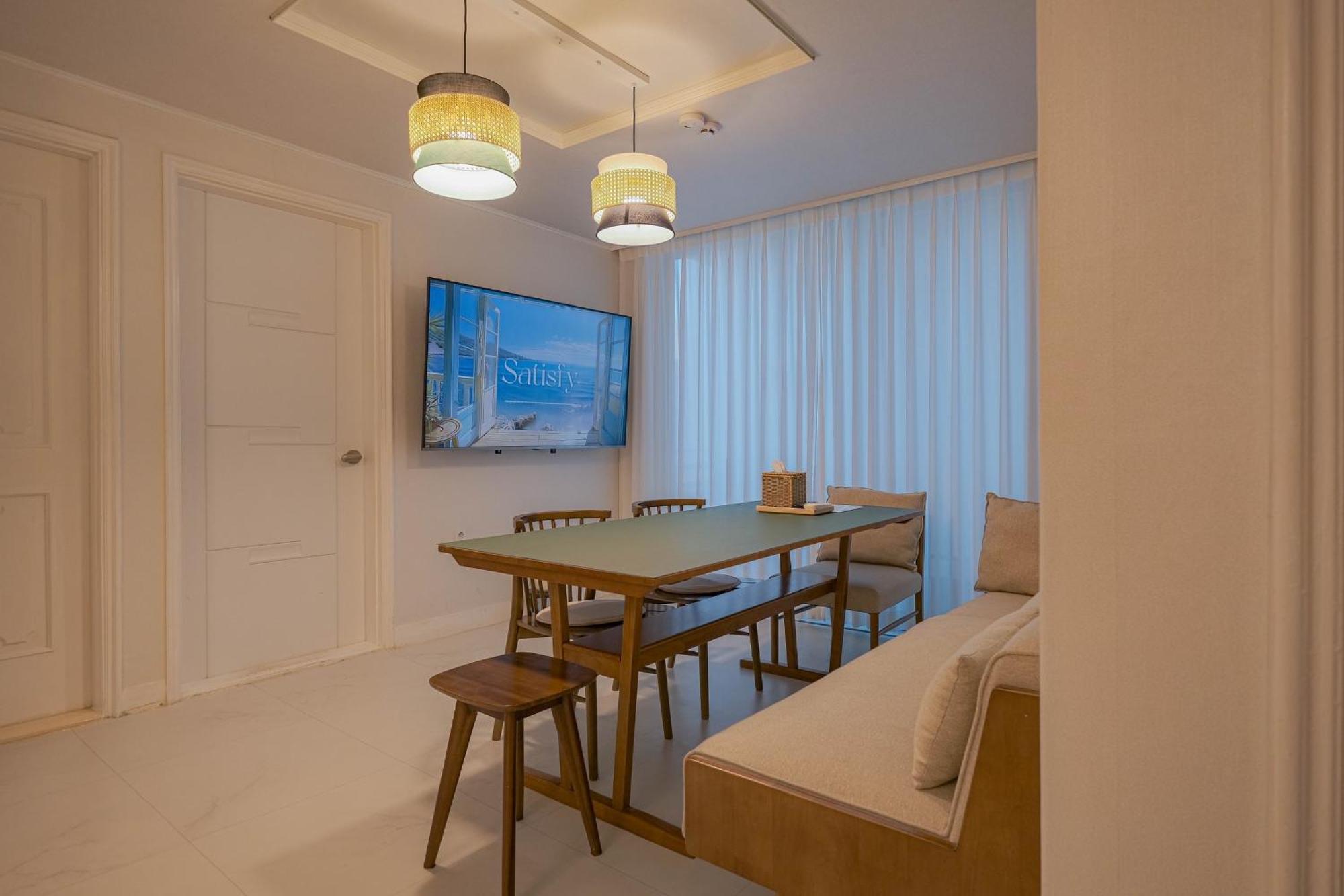 Zea House *